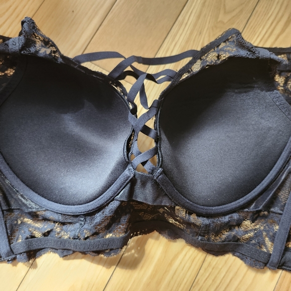 La Senza 36D Lacy Strappy Bra - Picture 5 of 5